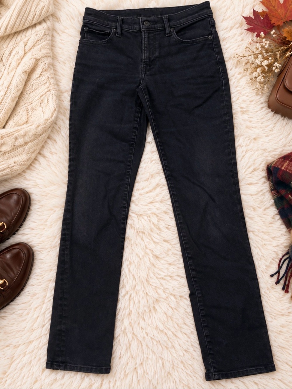Mid Rise Sweet Straight Jeans